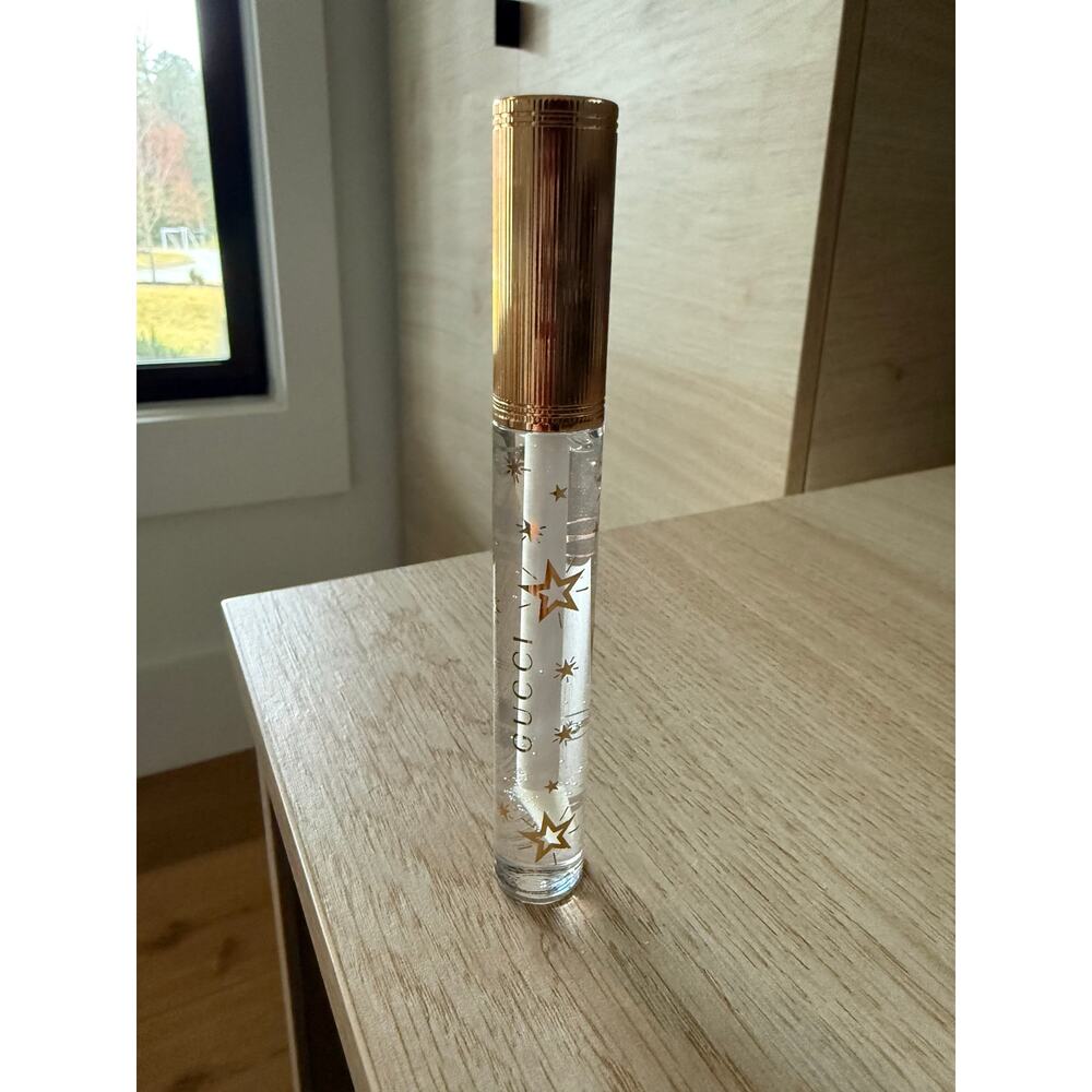 $42 New Gucci Hydrating Plumping Lip Gloss - Clear - Picture 7 of 7